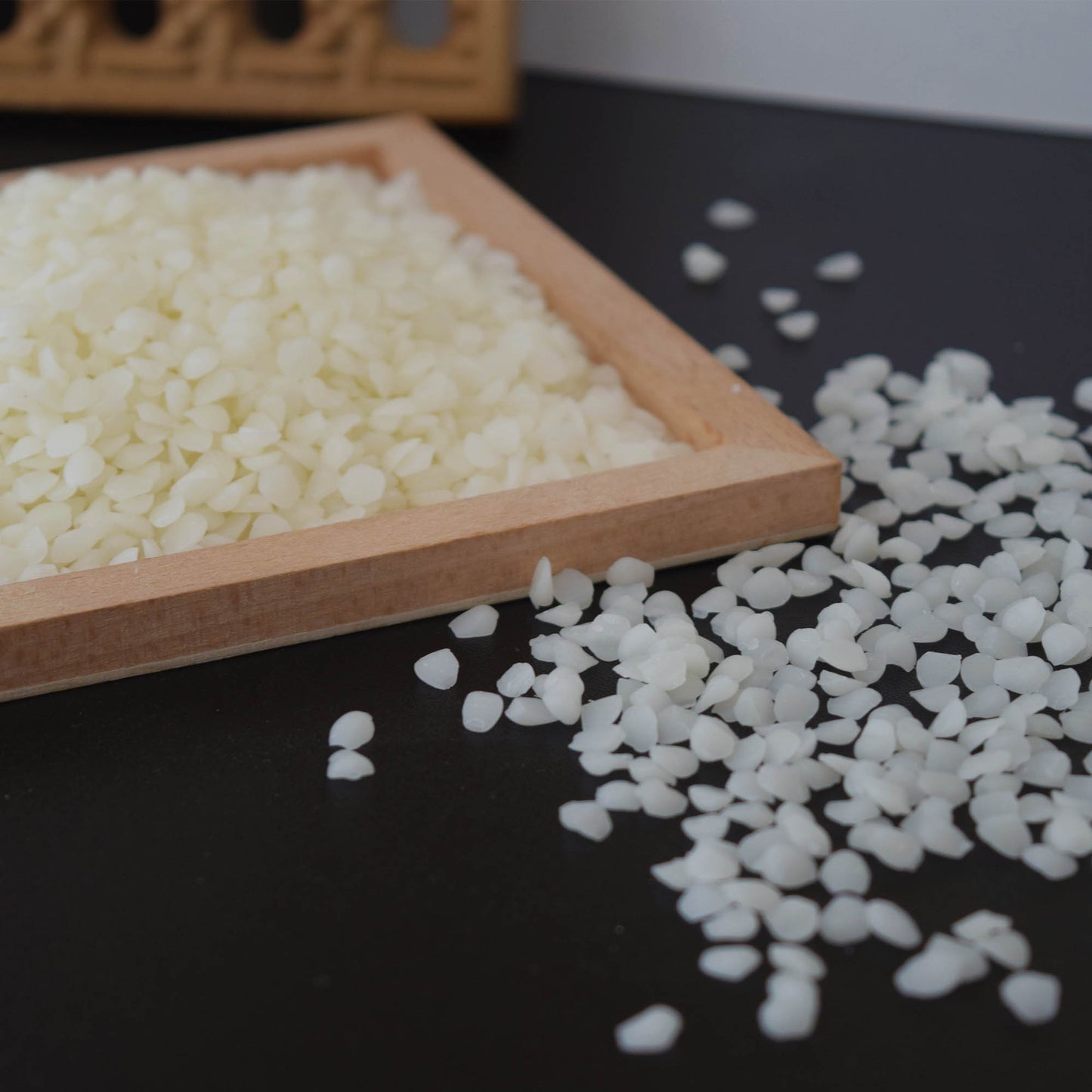 Soft Hand-Modeling Wax for DIY Candle Decoration,100% Natural Bleached Beeswax, Perfect for Crafting Intricate Designs