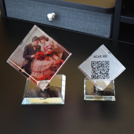 Rotating Crystal Cube — A Personalized Keepsake for Every Special Moment