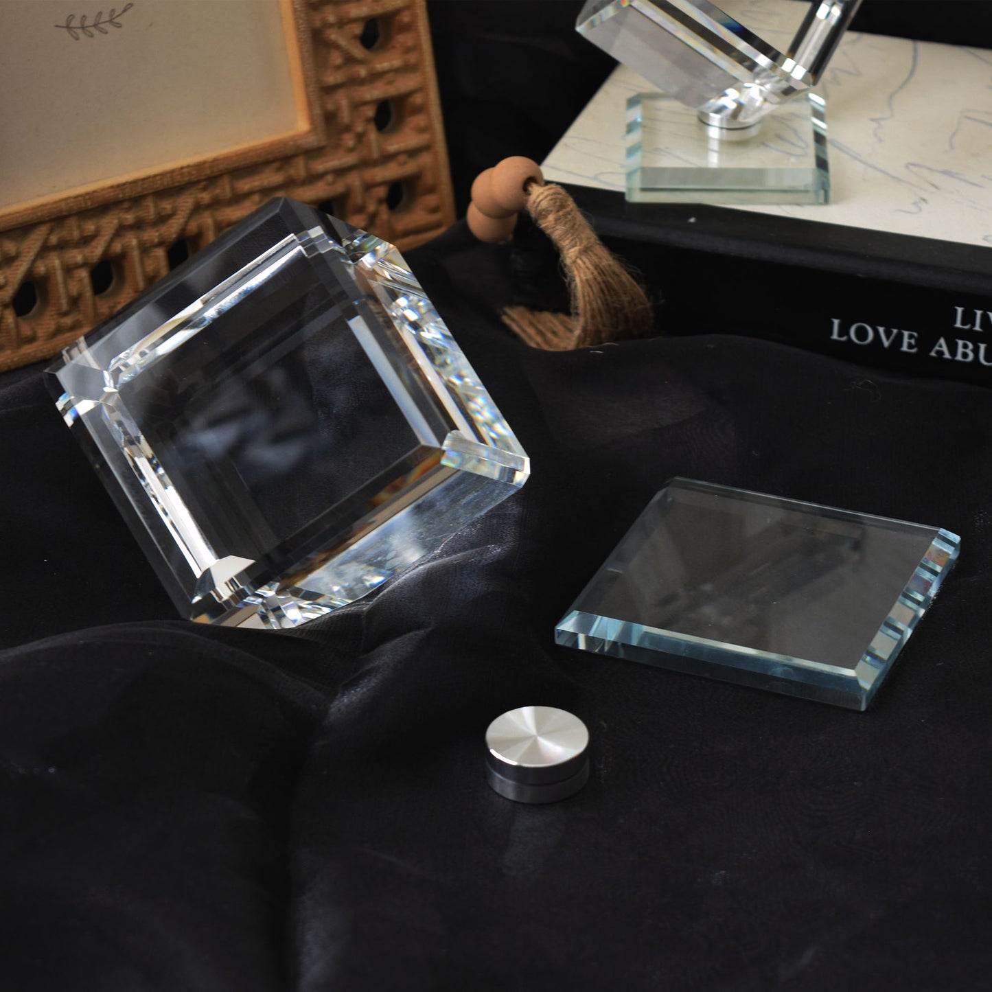 Rotating Crystal Cube — A Personalized Keepsake for Every Special Moment