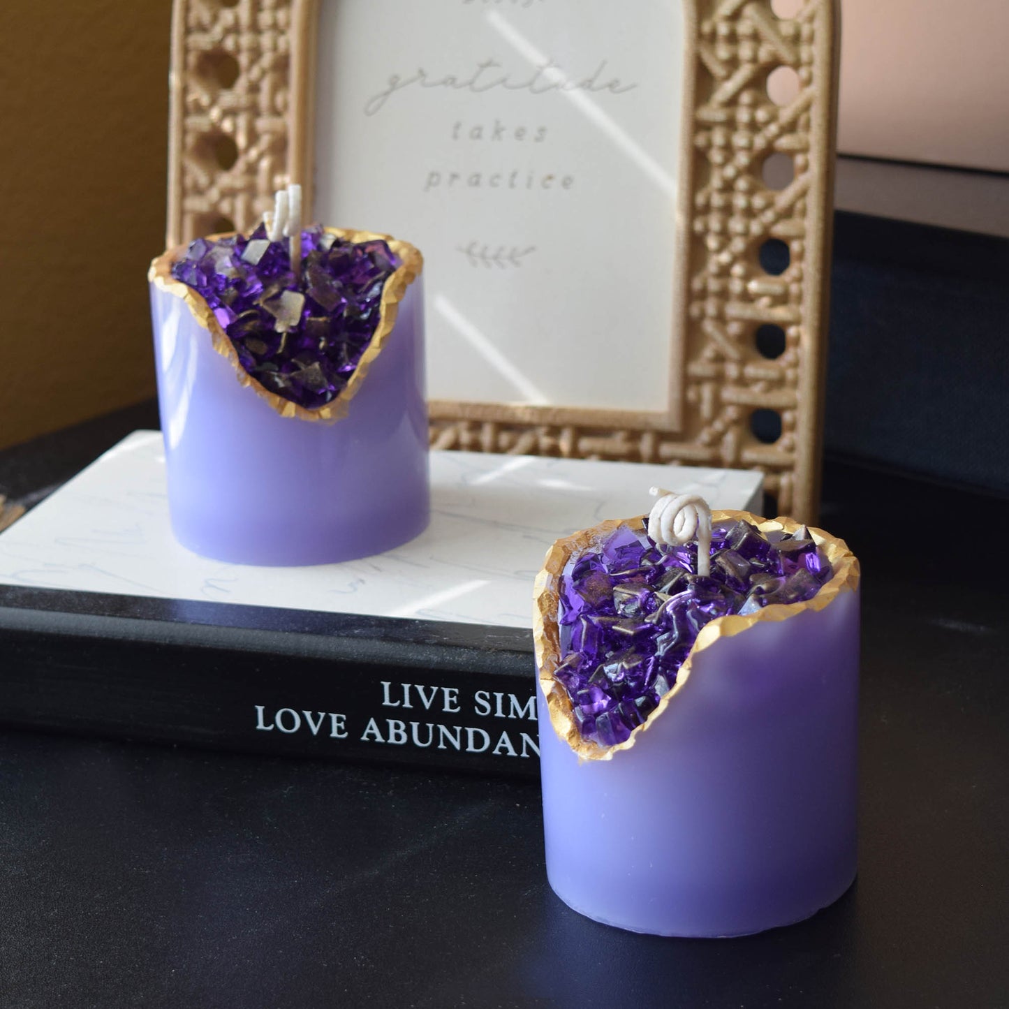 Halloween Amethyst Geode Candle – Crystal Soy Wax Candle for Spooky Self-Care Gift