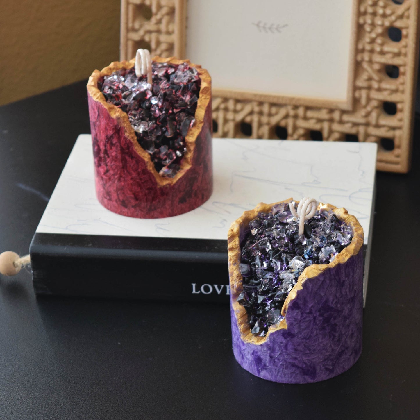 Halloween Crystal Geode Candle – Amethyst Waterfall Candle, Gothic Self‑Care Gift, Spooky Home Decor