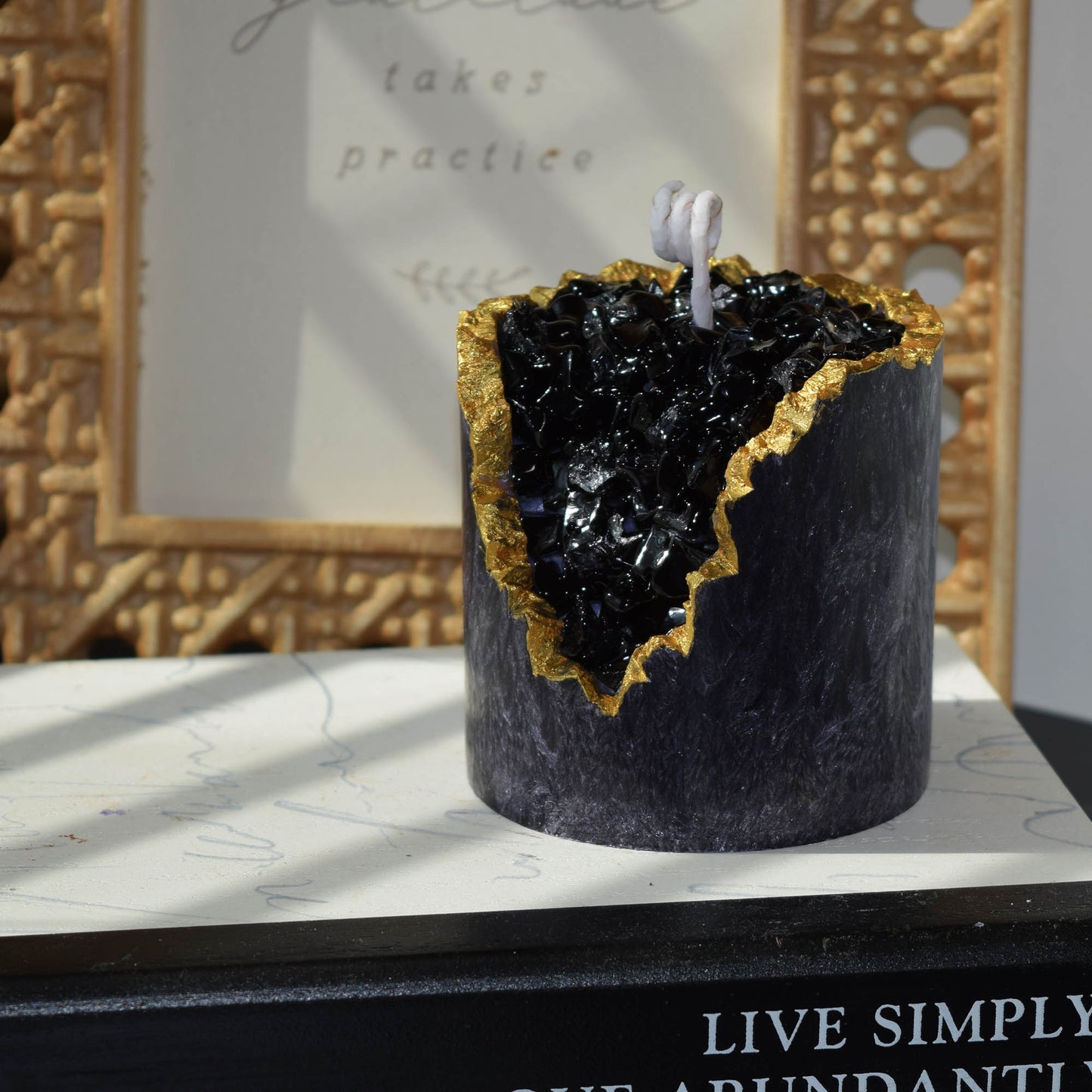 Black Crystal Geode Candle – Halloween Gothic Candle with Skulls, Spooky Luxury Home Decor
