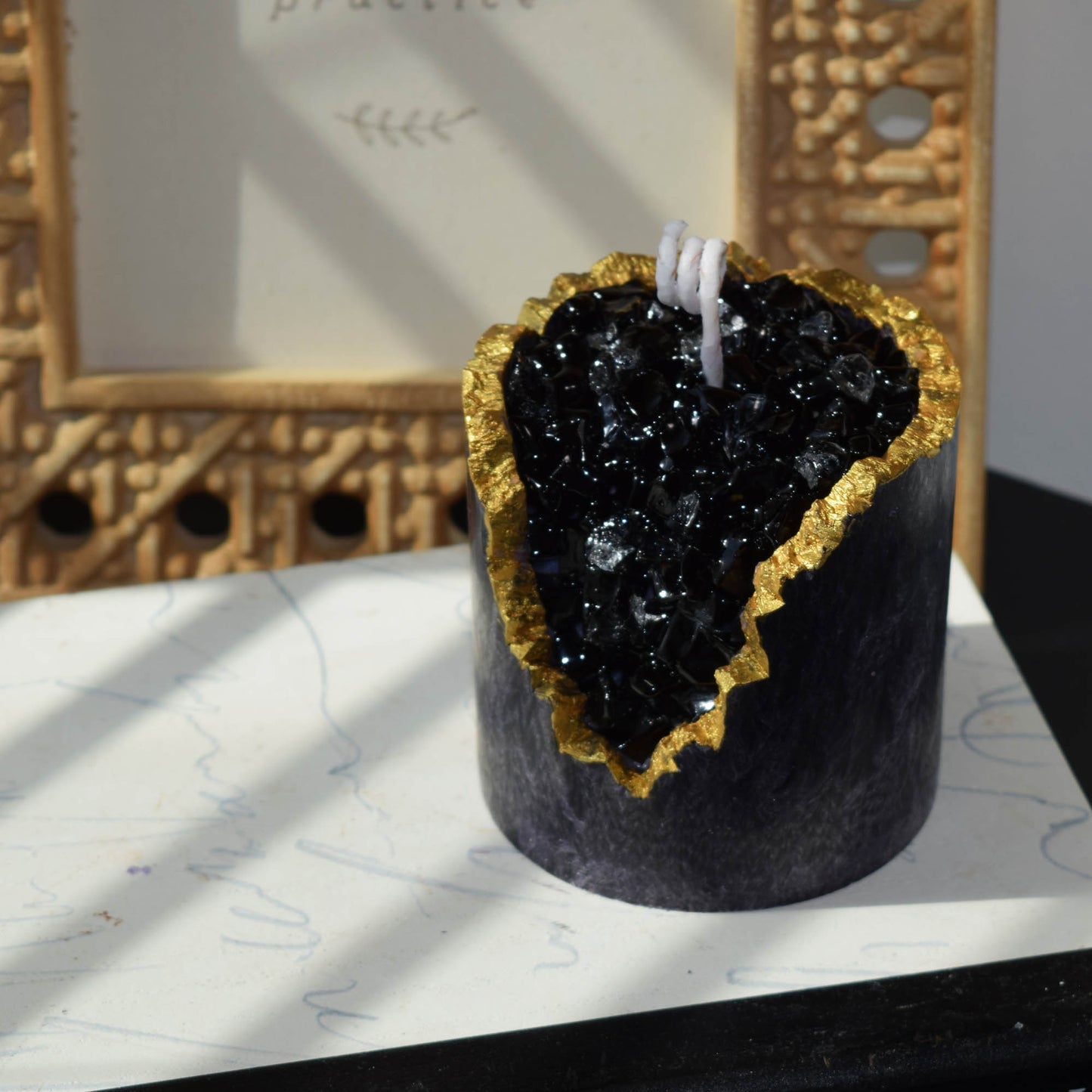 Black Crystal Geode Candle – Halloween Gothic Candle with Skulls, Spooky Luxury Home Decor